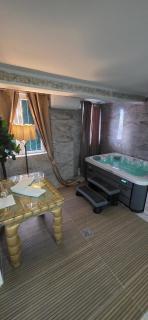 Bali Colosseum Hotel - 7