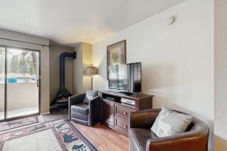 First-Floor Studio w Free WiFi Shared Heated Pool Seasonal Pool Private Beach - 2