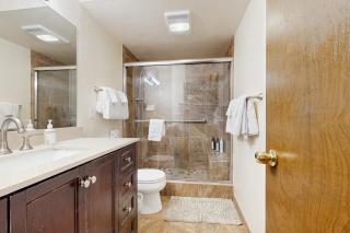 First-Floor Studio w Free WiFi Shared Heated Pool Seasonal Pool Private Beach - 1