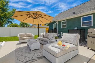 Lambeau View Pool Rooftop Entertainment Room - 3