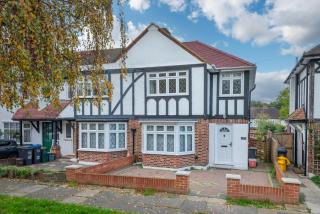 A wonderful and spacious house in a charming road - 8