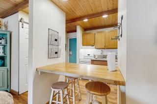 Modern condo on the lake with pool hot tub & balcony - short walk to the beach - 5