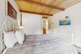 Modern condo on the lake with pool hot tub & balcony - short walk to the beach - 3