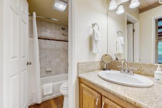 Modern condo on the lake with pool hot tub & balcony - short walk to the beach - 1