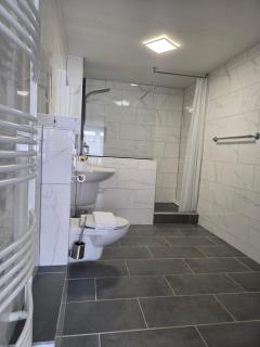 Blue Lagoon Holiday Apartments & Double Room with Balcony - 8