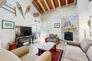 Beautiful condo with shared pool hot tub & sauna - near shopping & skiing - 6