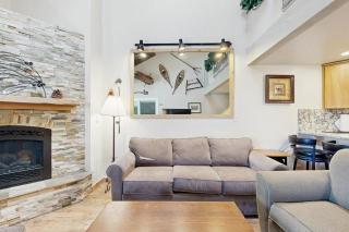 Beautiful condo with shared pool hot tub & sauna - near shopping & skiing - 5
