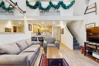 Beautiful condo with shared pool hot tub & sauna - near shopping & skiing - 3