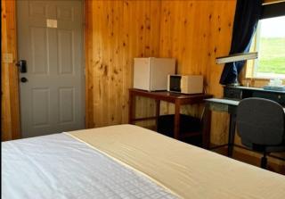 Lake Stop Resort - 9