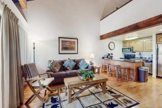 Beautiful Condo with private beach access & shared pools - 4
