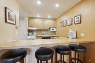 Third-floor condo with loft hot tub heated outdoor pool WiFi & fireplace - 5