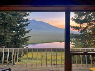 LAZY 2 ELK LAKE LODGE by Kabino: 7.6 Acres Henrys Lake Fishing ATV Trails Yellowstone Sauna - 5