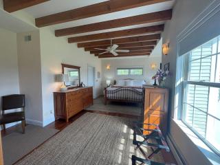 High Hill Inn - 9