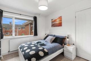 Contractor Stay - WI-Fi - Pet Friendly - Parking - 0