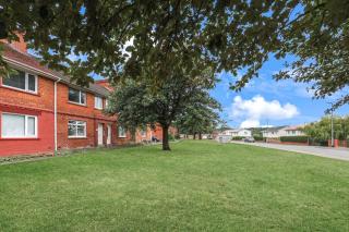 Home in Consett for 6, Free Parking, Long Stays - 6