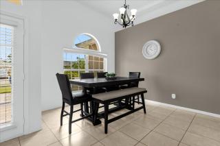 6 Bedrooms 4 Bathrooms Wilshire Oaks 2334 Cc - 5