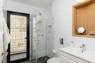 Carmelmarket Luxury One Bedroom Apt By Localz - 9