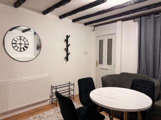 City Centre Fun Pad - PS5, Darts & Ultra Wi-Fi - 5