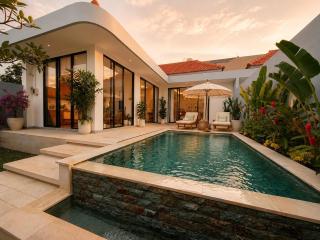 Villa Hibiscus - Brand-New Private Pool Villa by the Rice Paddies, Canggu - Nusa Havens - 0