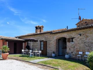 Apartment in Sant'Angelo near Medieval Town - 1