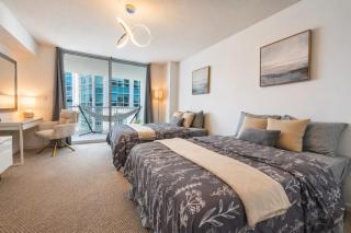 4 bed full condo in Miami with skyline & sea view - 2