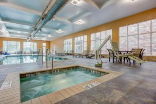 Holiday Inn & Suites Lafayette North by IHG - 5