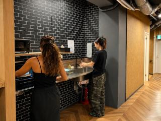 Shijo Guesthouse HIVE - 3