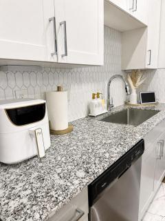 Luxury Living Near The Star & Universal Studios! - 4