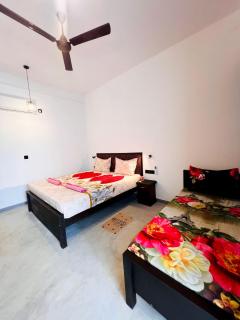 Saffron Swell Villa - 8