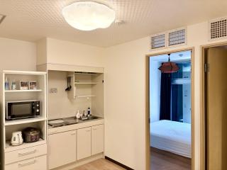 Shin no Kyo 608 - 2-Min Walk to Kuromon Market - Family Suite with 2 Bedrooms - 2 Toilets & 1 Bathroom - Heated Living Room Floor - Near Dotonbori - 0