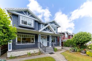 Comfy & Spacious 5BR Home in Vancouver for Groups - 1
