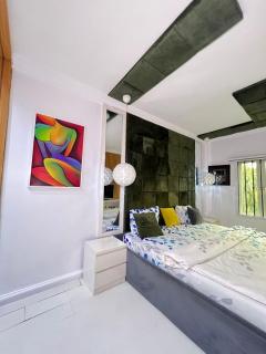 1 Bedroom Luxury 1BR Suite - 4
