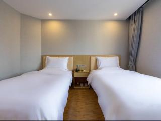 Hangting Hotel Shanghai The Bund Jiujiang Road - 3