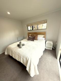 30 per cent Off - Orakei Family Oasis 4 Double Bedrooms - 9
