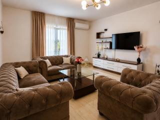 Family Apartment Sutomore - 0