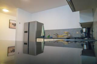Spacious 3bedroom Duplex APT with AC located at Garden City - 3
