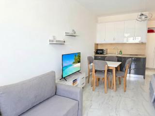 Sea View Apartment with Balcony in Durres 109 - 7