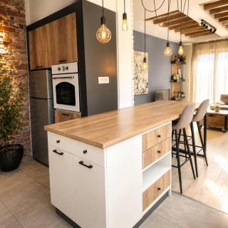 Luxury Loft Center #2 Min to Main Square# Parking - 0
