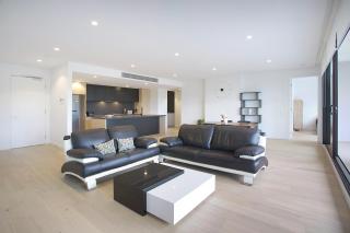The Evelyn Port Melbourne by Ready Set Stay - 9