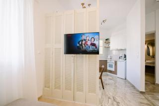 Benjamin Luxury Suite by The Eustas - 4