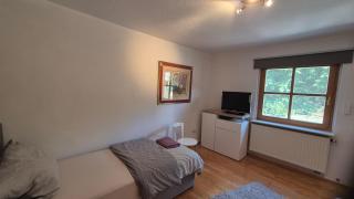EG Wohnung nahe Würzburg 10km, B19, DAA, A3, A7, A81 - 9