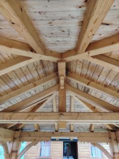 Wood & Hills Heritage Retreat with Private Spa - 1