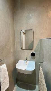 Stirling House - 8