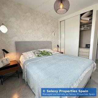 2BR Apartment with Solarium and Pool in Orihuela Costa - 9