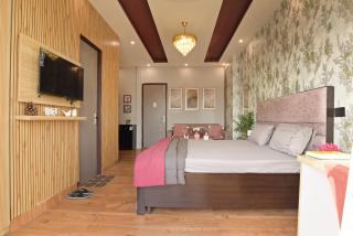 Intimate Stays Modern Escape - 9