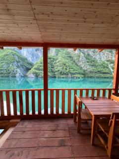 Te Panorama, Komani Lake - 4