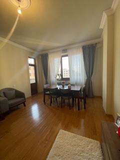Elegant 15th-Floor 2BR Apt with Stunning Skyline Views - 2