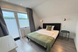 Wohnung mit 2 Schlafzimmern, Küche und Balkon, nahe A2 - 1