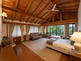 5 Bedrooms Ultra Luxury Private King Palace With Kitchen & Cook, Manali - 1