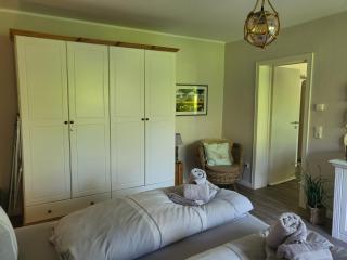 Ferienwohnung "Robbenhütte Willi" unter Reetdach - 2